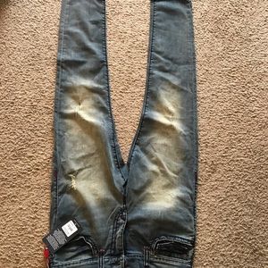 NWT True Religion Geno flap distressed jeans